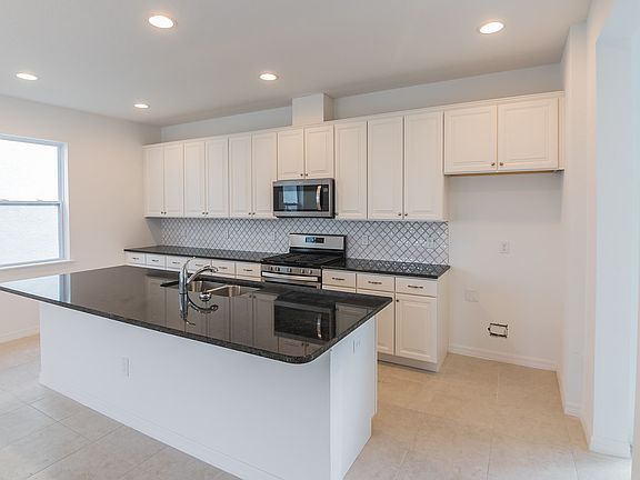 4th image of 2536 Claymore St