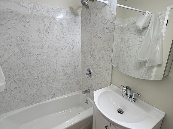 4th image of 4211 Moraga St #14