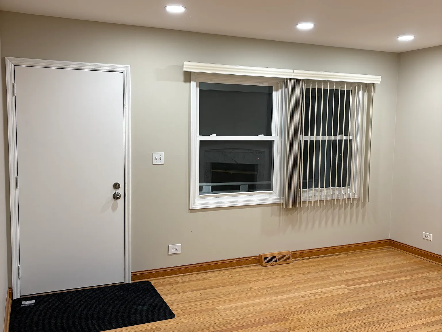 3 bed, 1100 sqft, $2,650 — Photo 3