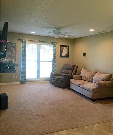 3rd image of 1604 Japonica Ln