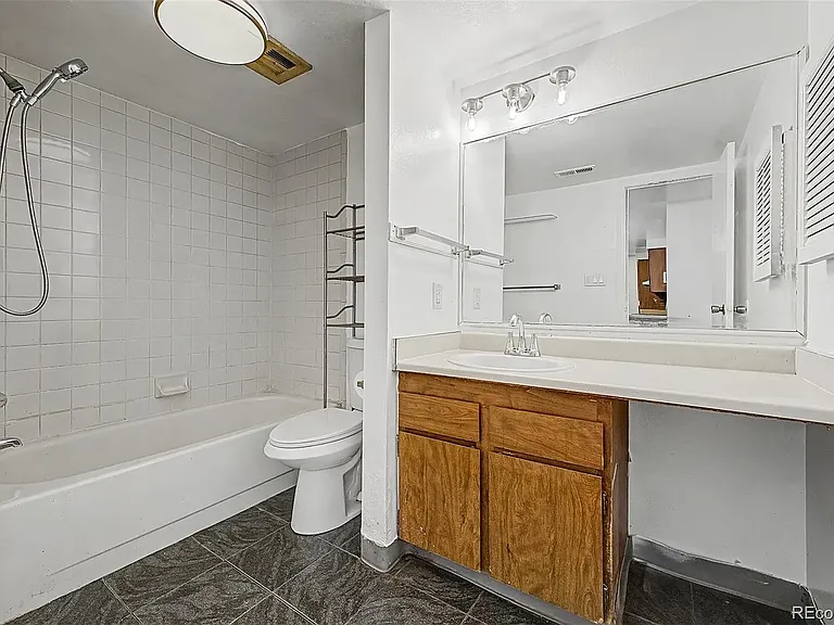 2929 W Floyd Ave #306 — Photo 12