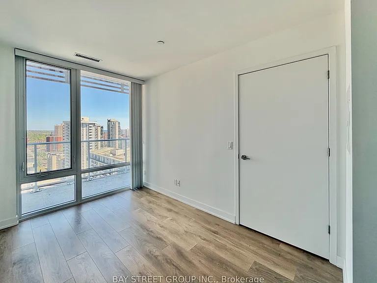 18 Maitland Ter #2201 — Photo 11