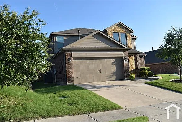 5 bed, 2586 sqft, $3,245 — Photo 3