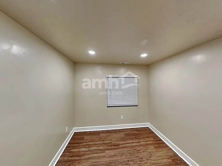 4437 N Morgan Way — Photo 12