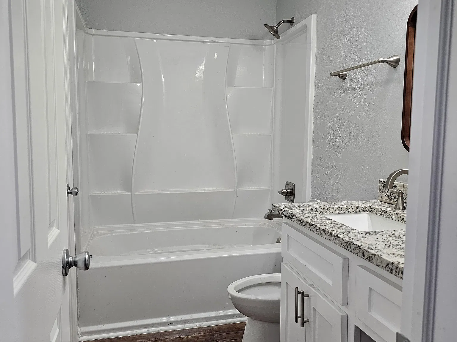 3 bed, 1436 sqft, $1,300 — Photo 4