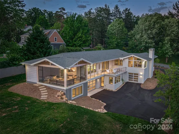 23 Wembley Rd, Asheville, NC 28804