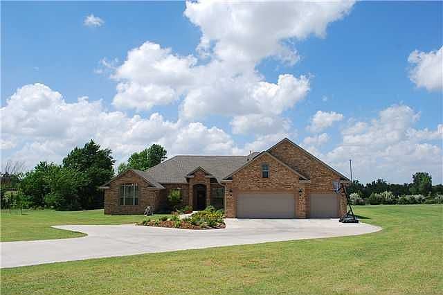 2nd image of 3351 Stonebrook Dr