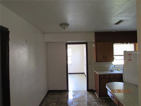 3rd image of 1321 Sunset Ave