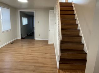 324 E Broad St, Burlington, NJ 08016