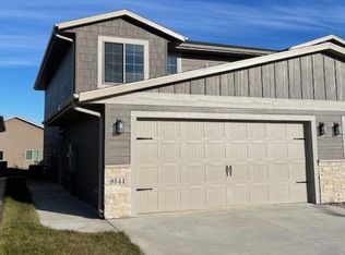9544 W Dolores Dr, Sioux Falls, SD 57106
