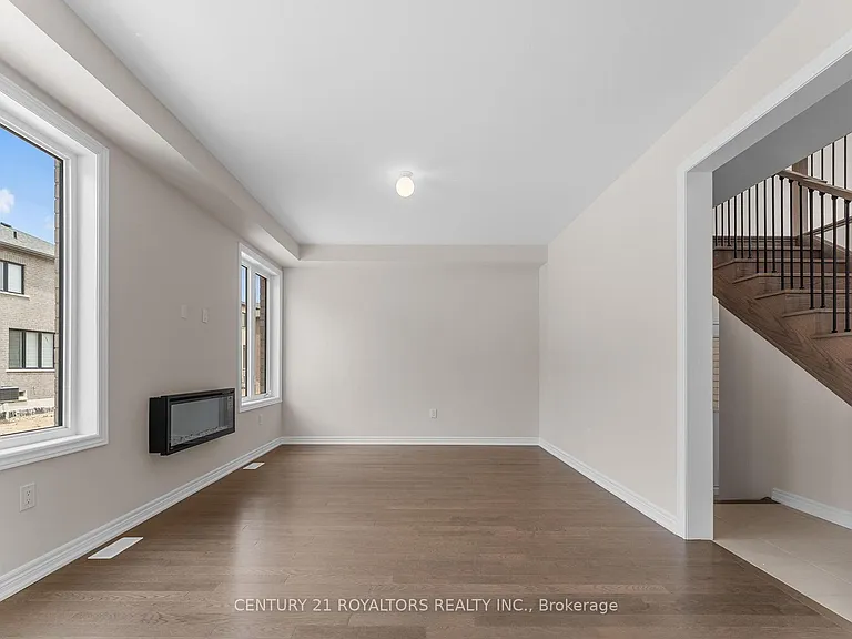 873 Logan Dr — Photo 7