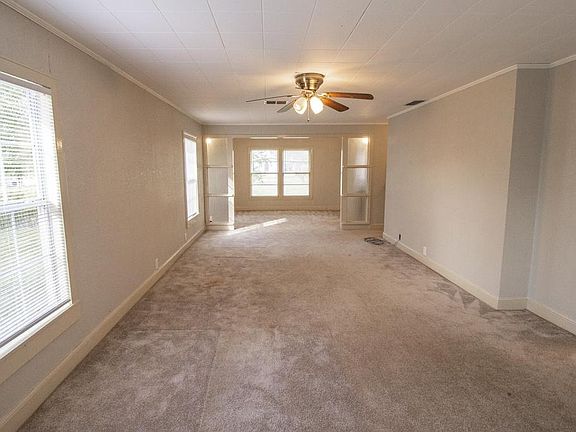 4th image of 1510 E Virginia Ave