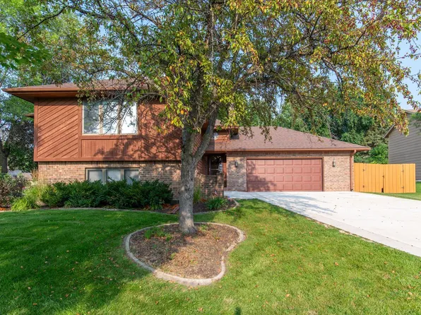 4590 Balsam Ln N, Plymouth, MN 55442