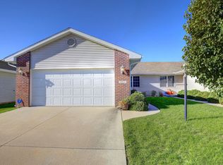 1313 Cobblestone Way, Champaign, IL 61822