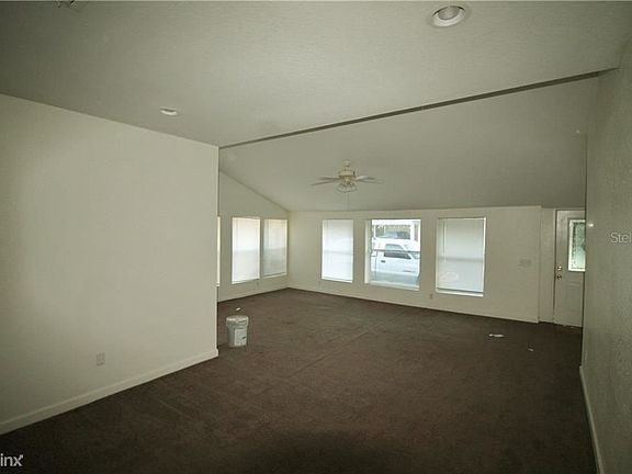 5th image of 640 E Wabash St