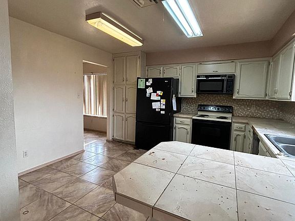 4th image of 534 Melody Ln