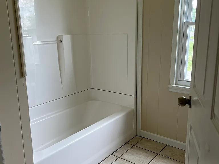 2401 Bradley St — Photo 9