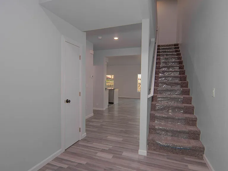 12402 E Broadway Ave — Photo 7