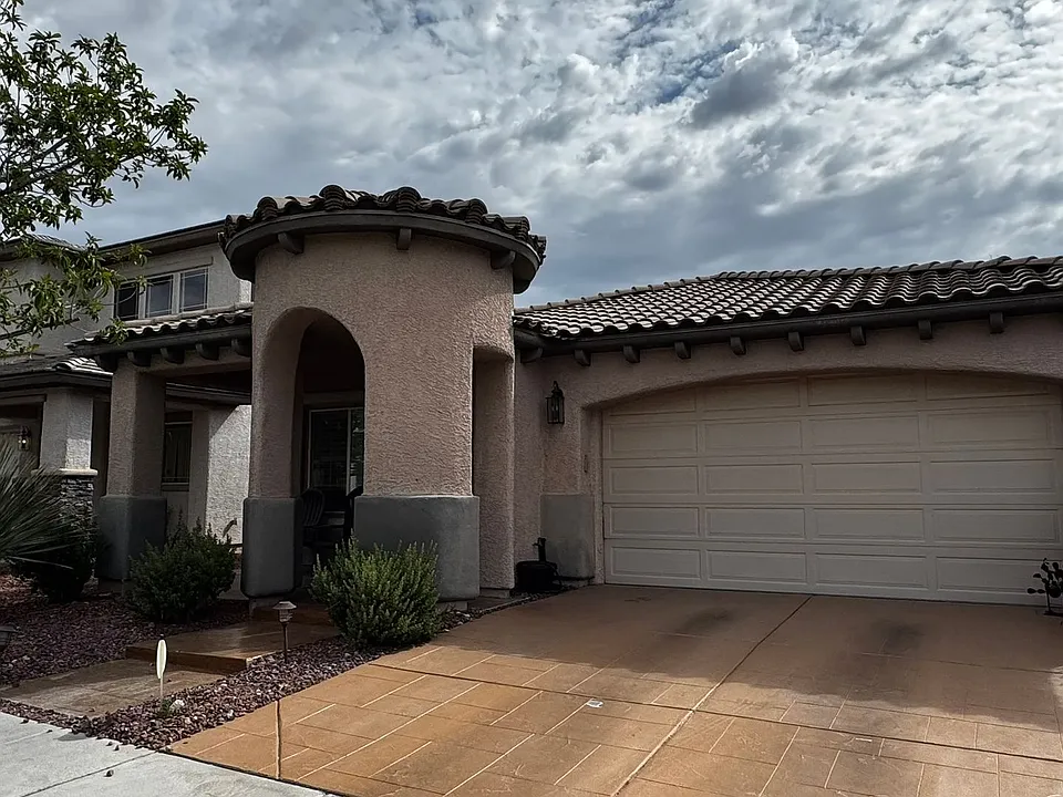 2120 Desert Prairie St