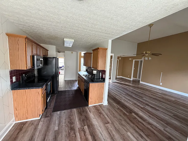 742 Bostonian Way — Photo 28