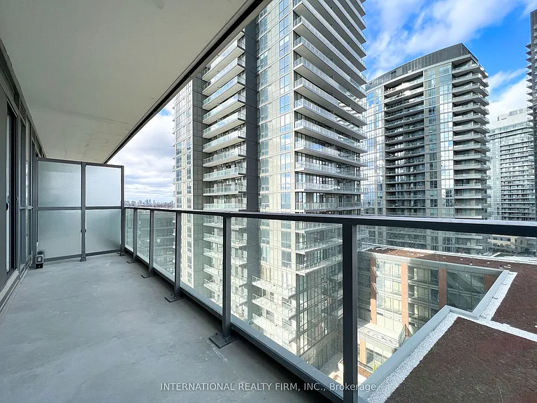 32 Forest Manor Rd #904 — Photo 38