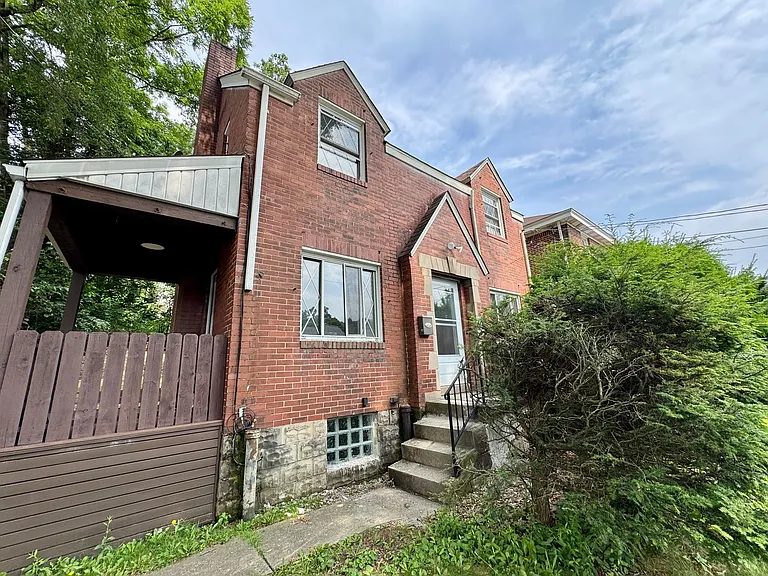 2432 Starkamp St — Photo 6