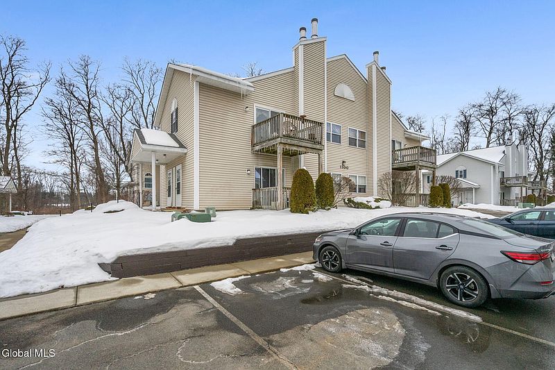3rd image of 1103 Greenwich Drive