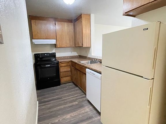 4th image of 1700 Ellis Lake Dr APT 21