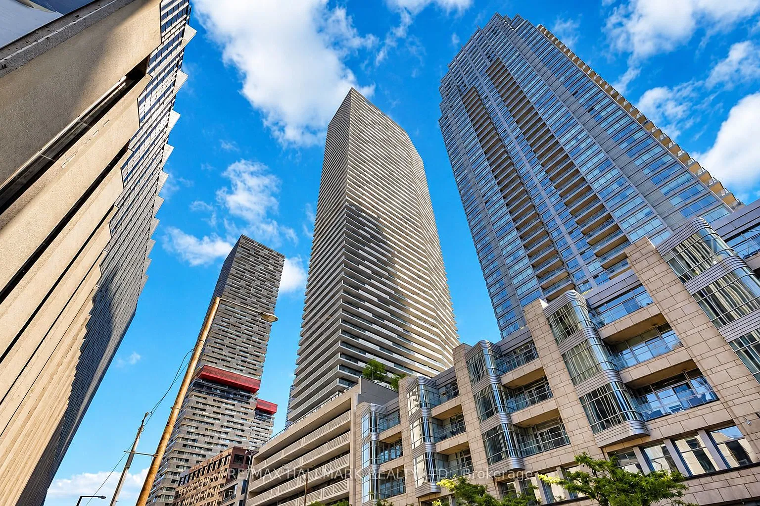 2 bed, $3,200 — Photo 2