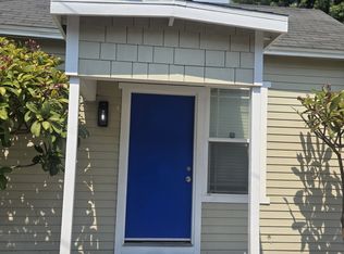 655 N 3rd Ave, Upland, CA 91786