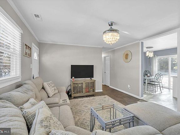 5th image of 6378 Monmouth Dr