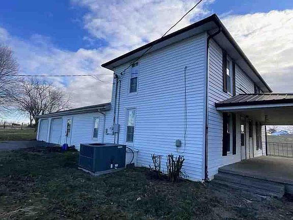 3rd image of 820 Temple Hill Rd