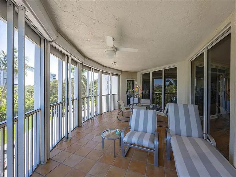8111 Bay Colony Dr #204 — Photo 35
