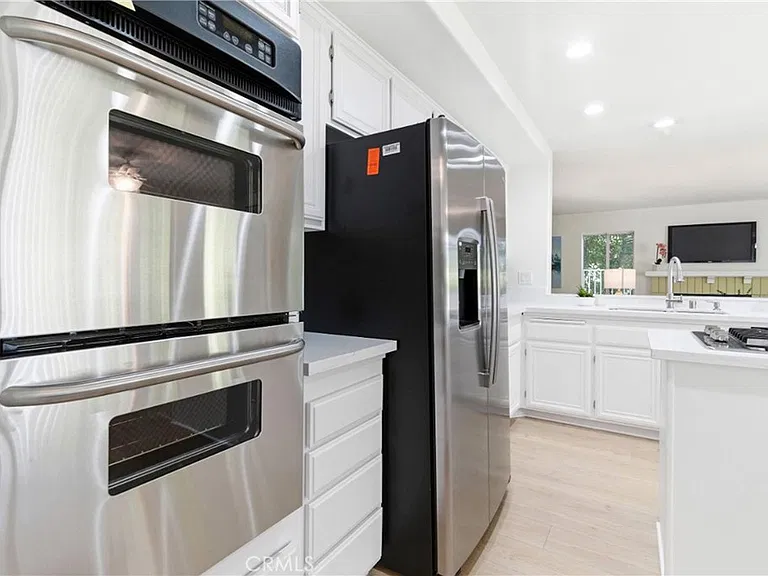 28360 Easton Ln — Photo 16