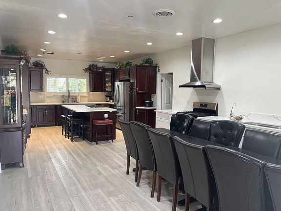 5th image of 527 Canyon Rd