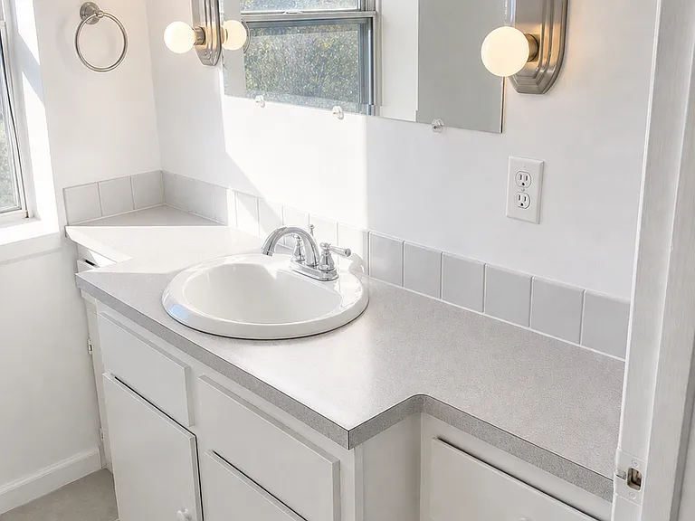 49 Greenkill Ave — Photo 4