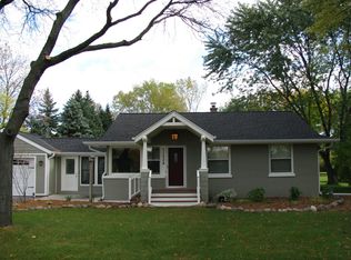 11238 N River Rd, Mequon, WI 53092