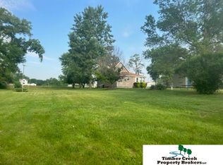 402 N Main St, Hooper, NE 68031