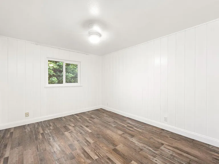104 Columbia Ave — Photo 10