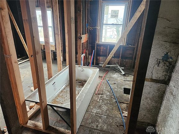 5th image of 429 Bolander Ave