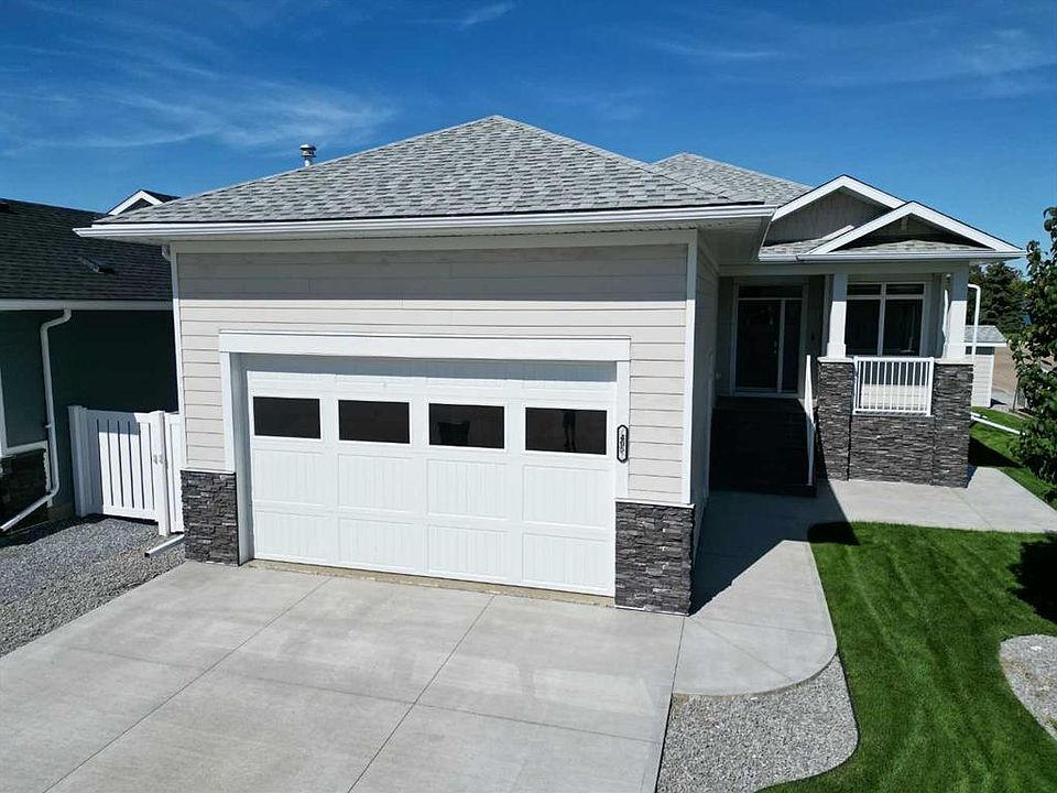 1st image of 405 14th St E