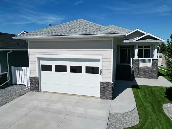 405 14th St E, Drumheller, AB T0J 0Y5