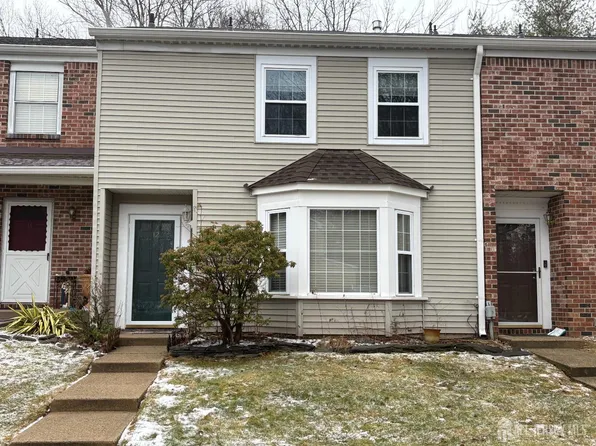 12 Excalibur Ct, Old Bridge, NJ 08857