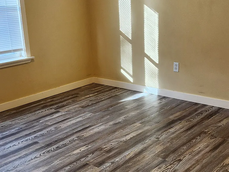 32440 N 2nd Ave — Photo 10