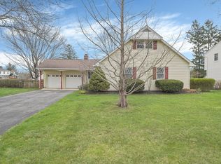 4384 Schirtzinger Rd, Hilliard, OH