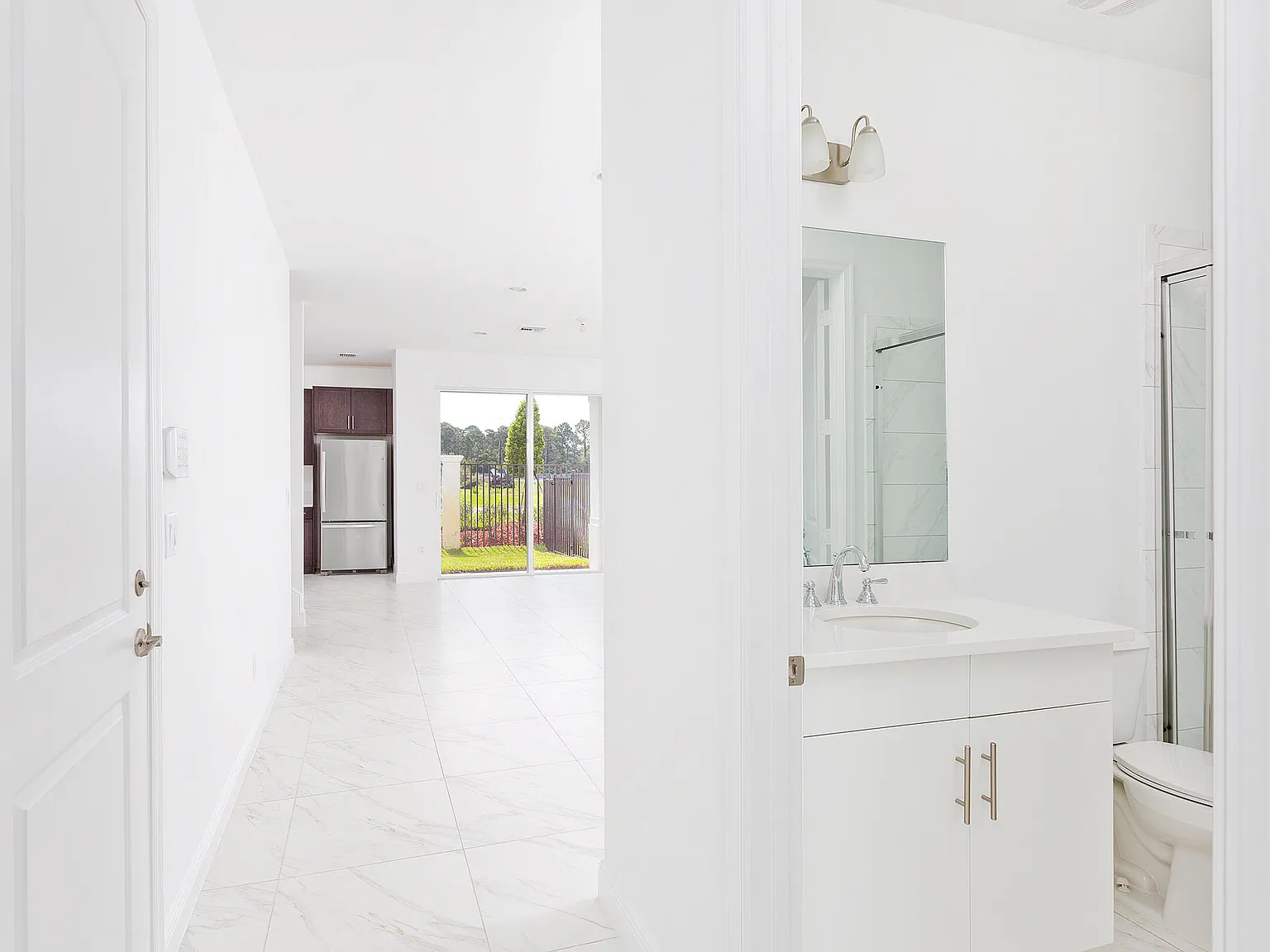3 bed, 2.5 bath, 1734 sqft, $3,595 — Photo 3