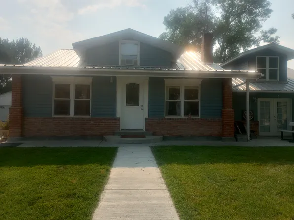 300 4th St, Burlington, WY 82411