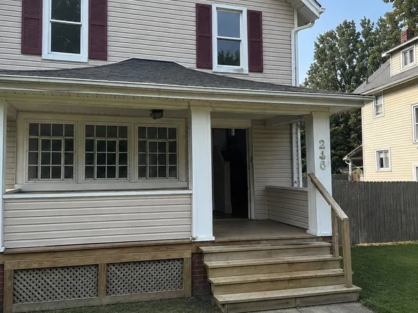 2100 Newton St, Akron, OH 44305