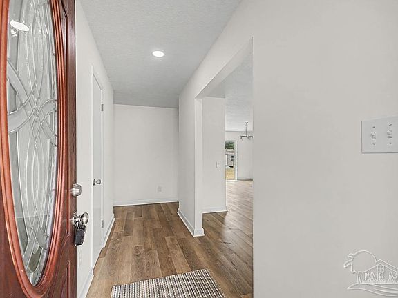 3rd image of 4703 Santa Rosa Dr