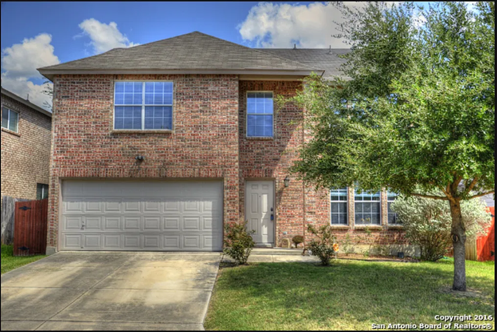 4 bed, 2.5 bath, 3288 sqft, $2,620 — Photo 1